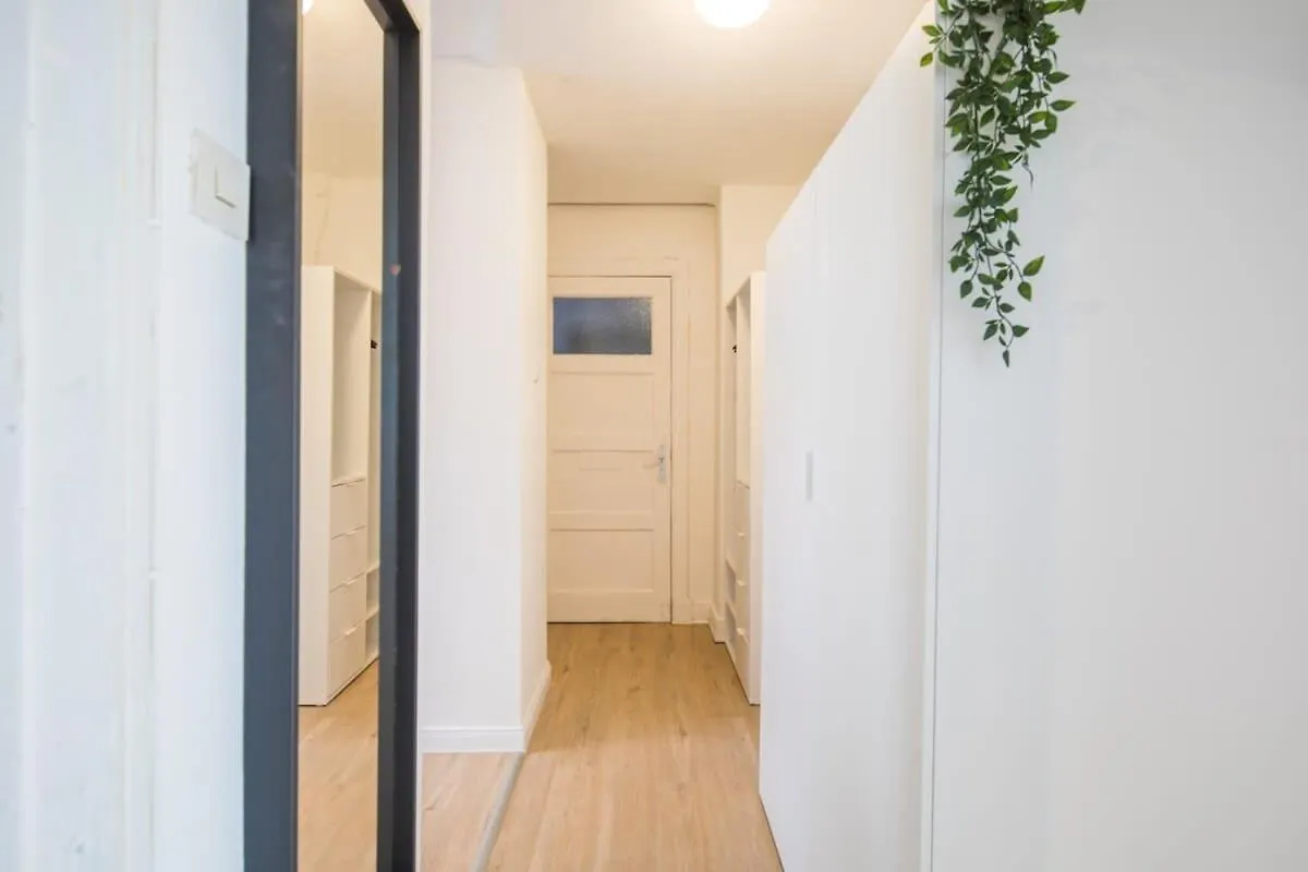 Schickes Zwei Zimmer Apartment Kostenl Parkm Auf Der Strasse Hamburg 0*,