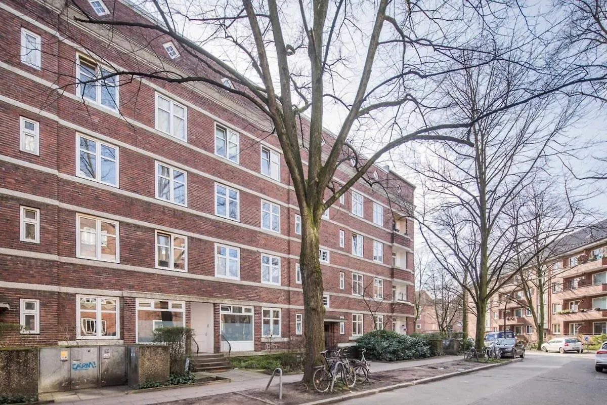 Schickes Zwei Zimmer Apartment Kostenl Parkm Auf Der Strasse Hamburg